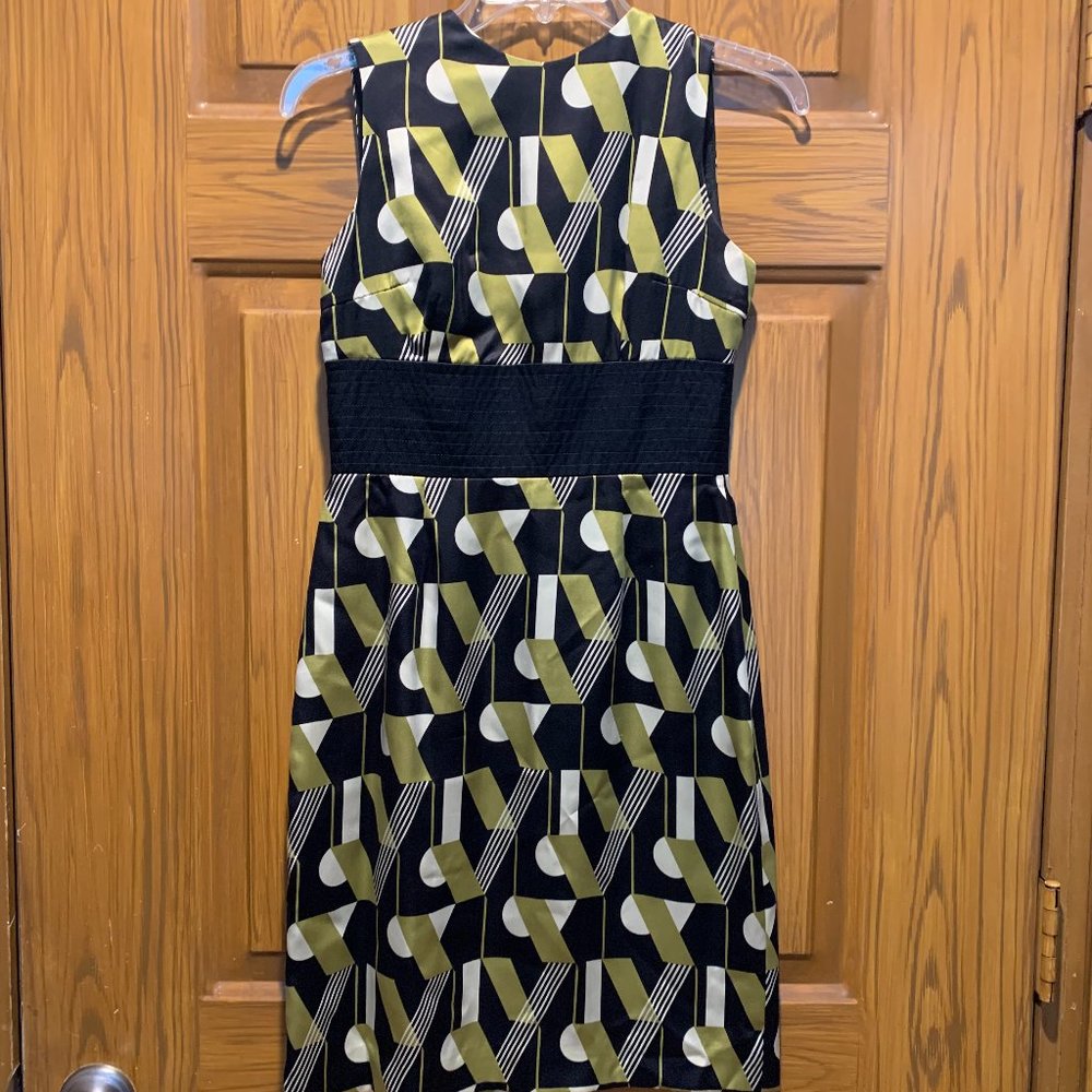 Maggie London Size 2 Sleeveless Silk Dress